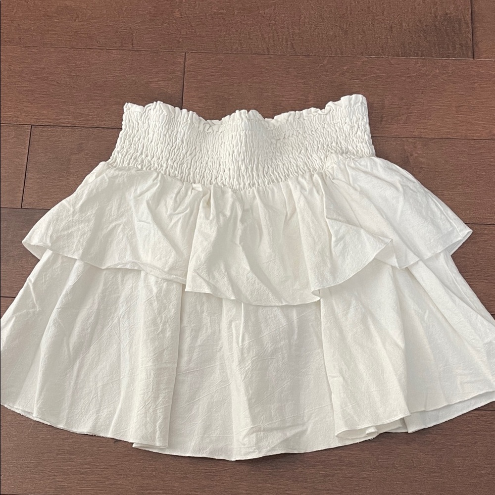 Elegant White Ruffled Skirt